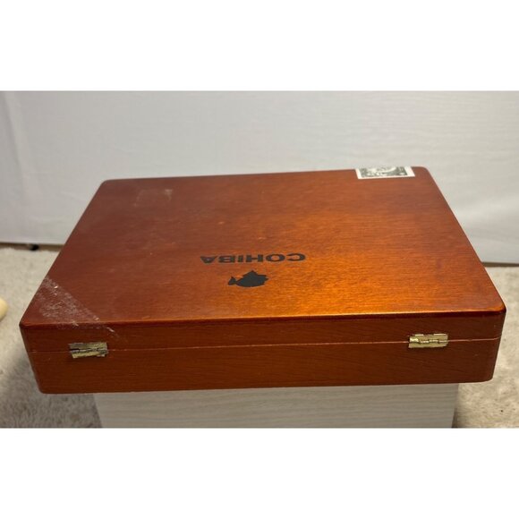 Cohiba Espléndidos Cigar Wooden Box With Cuban Seal & Latch Closure - Picture 5 of 8